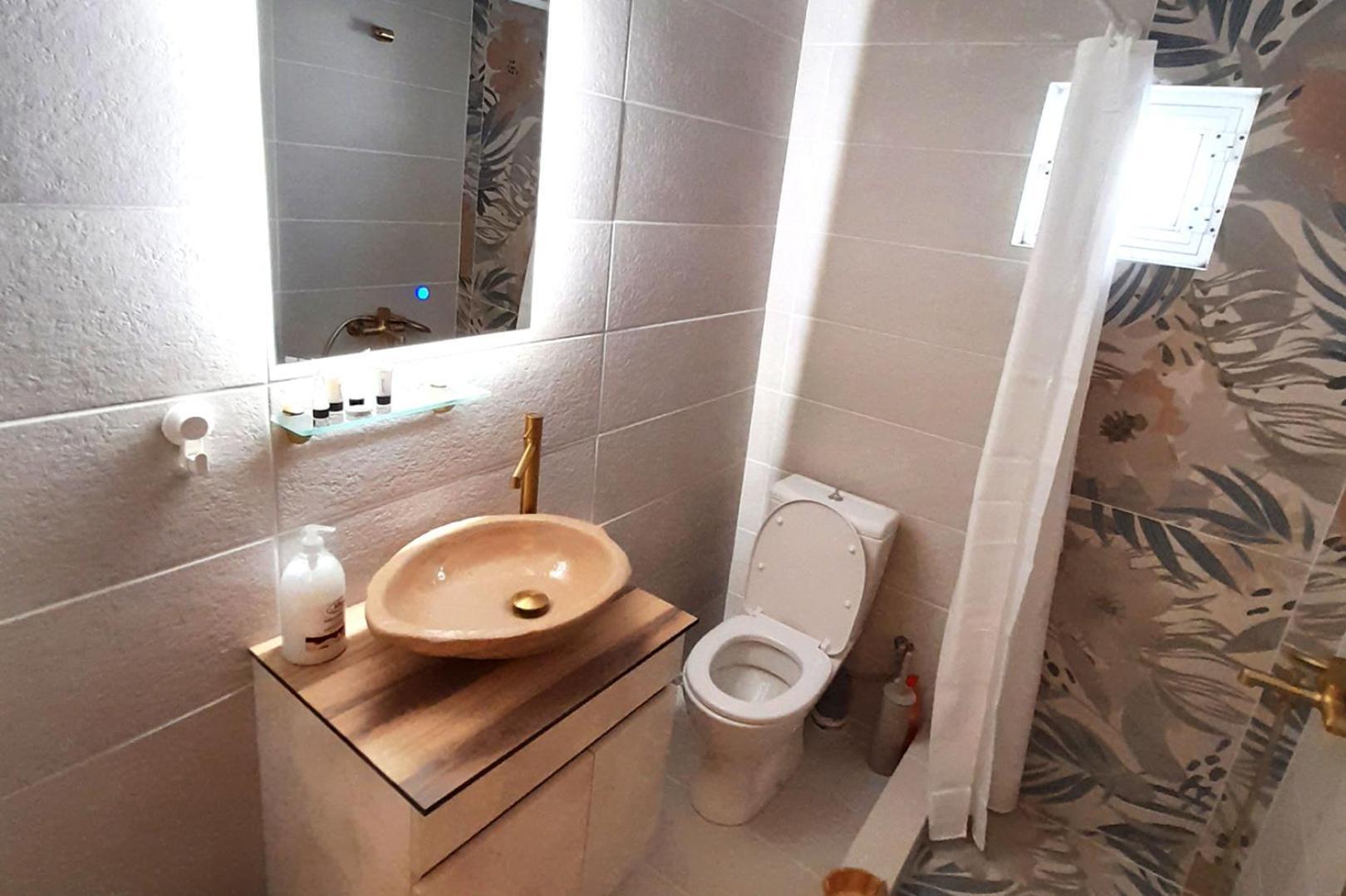 Bellestia Apartment Orfánion Екстериор снимка